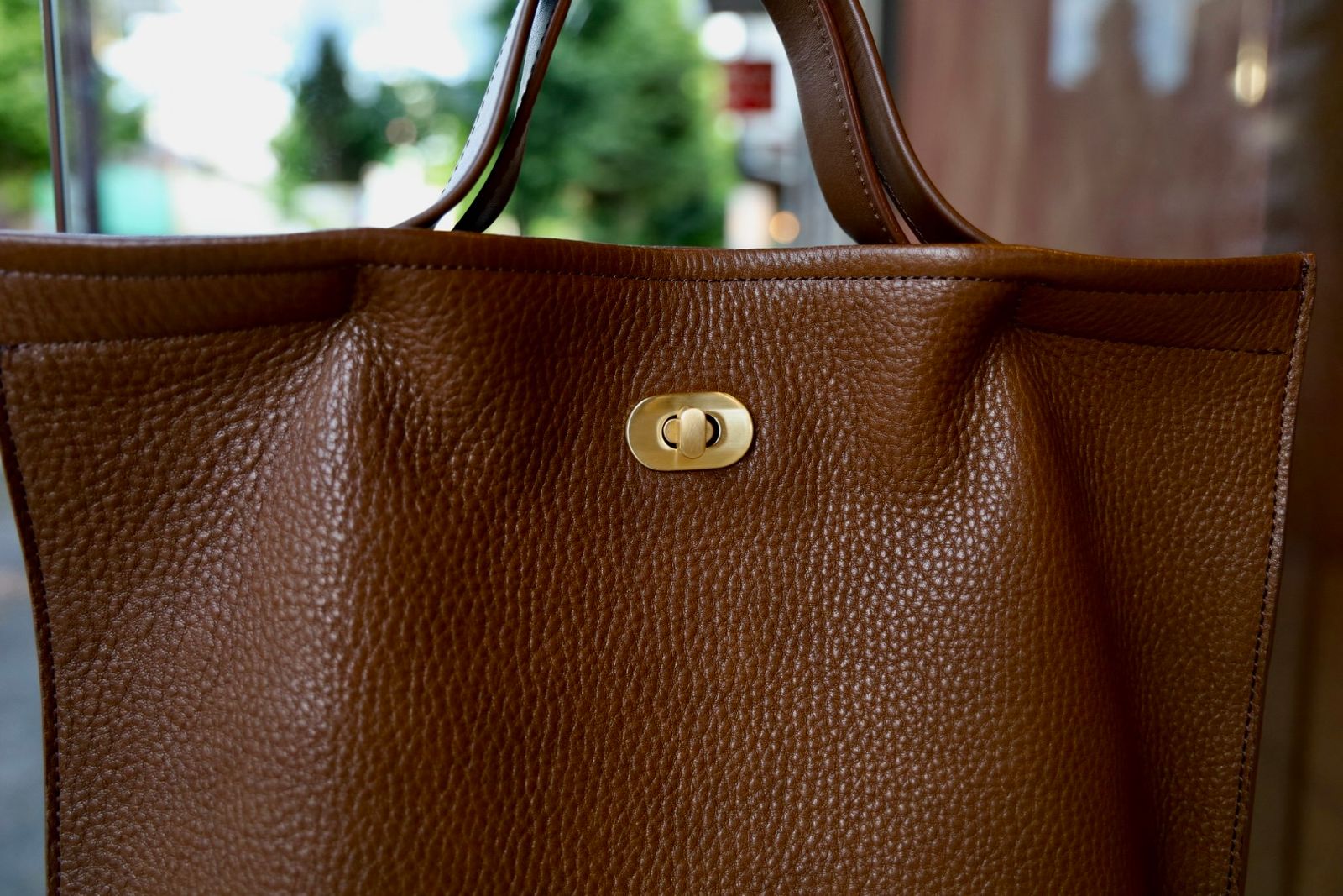 エンダースキーマ バッグ twist hand bag large(zw-b-tbb)cognac