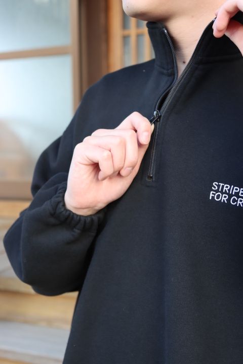 SFC HALF ZIP SWEAT"BLACK"style.