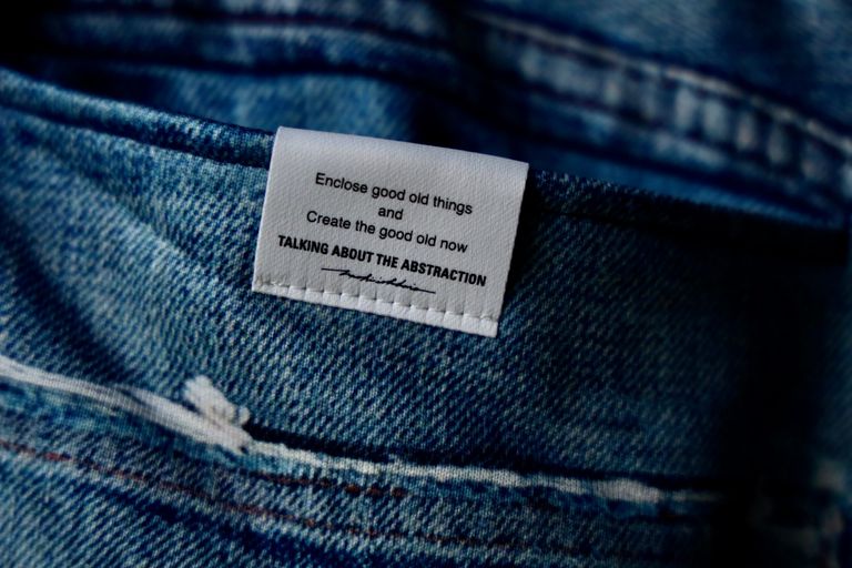 TALKING ABOUT THE ABSTRACTION - トーキングアバウト ジ  