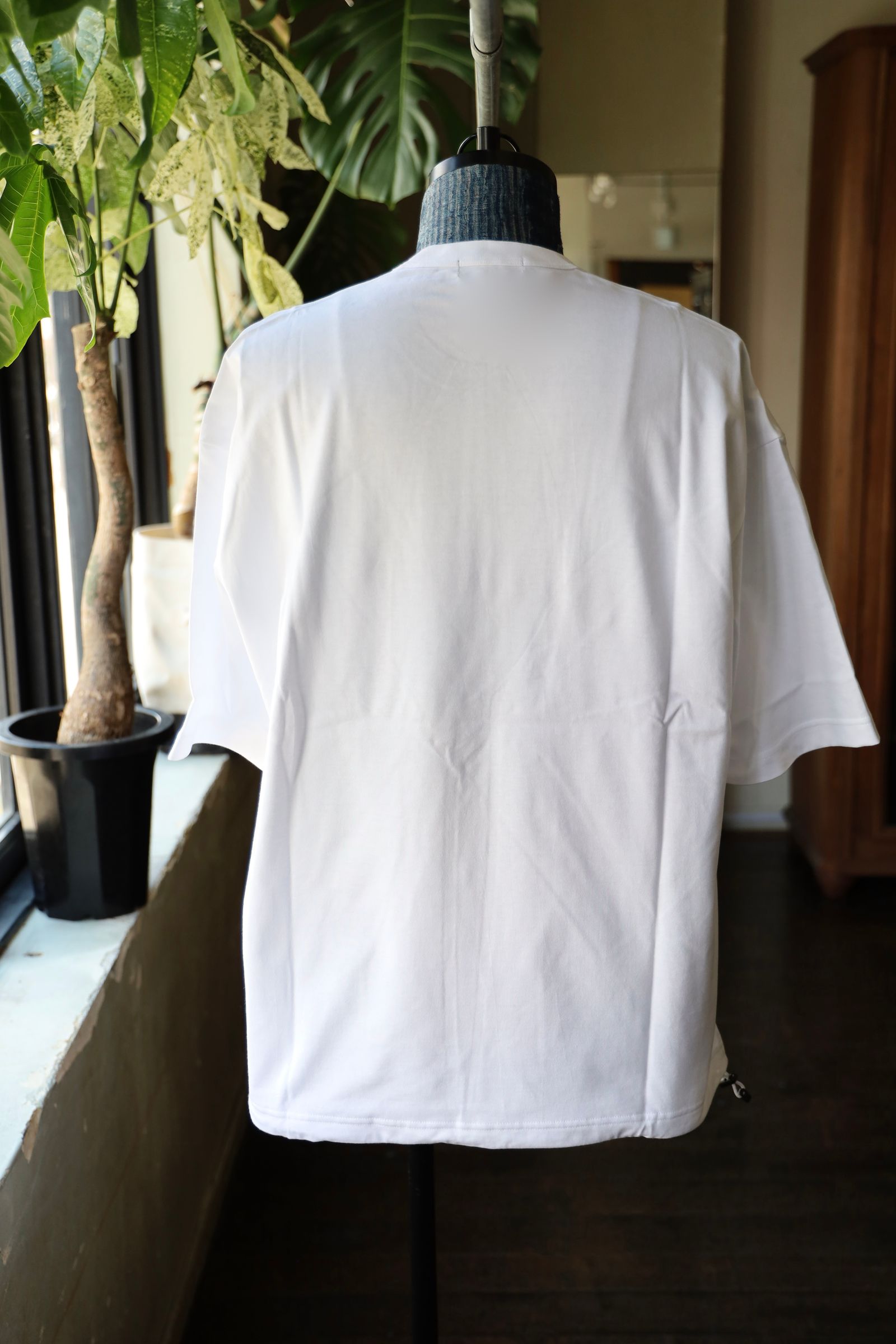 COMME des GARCONS PLAY White Heart T-Shirt 'Navy' AZ-T184-051-1