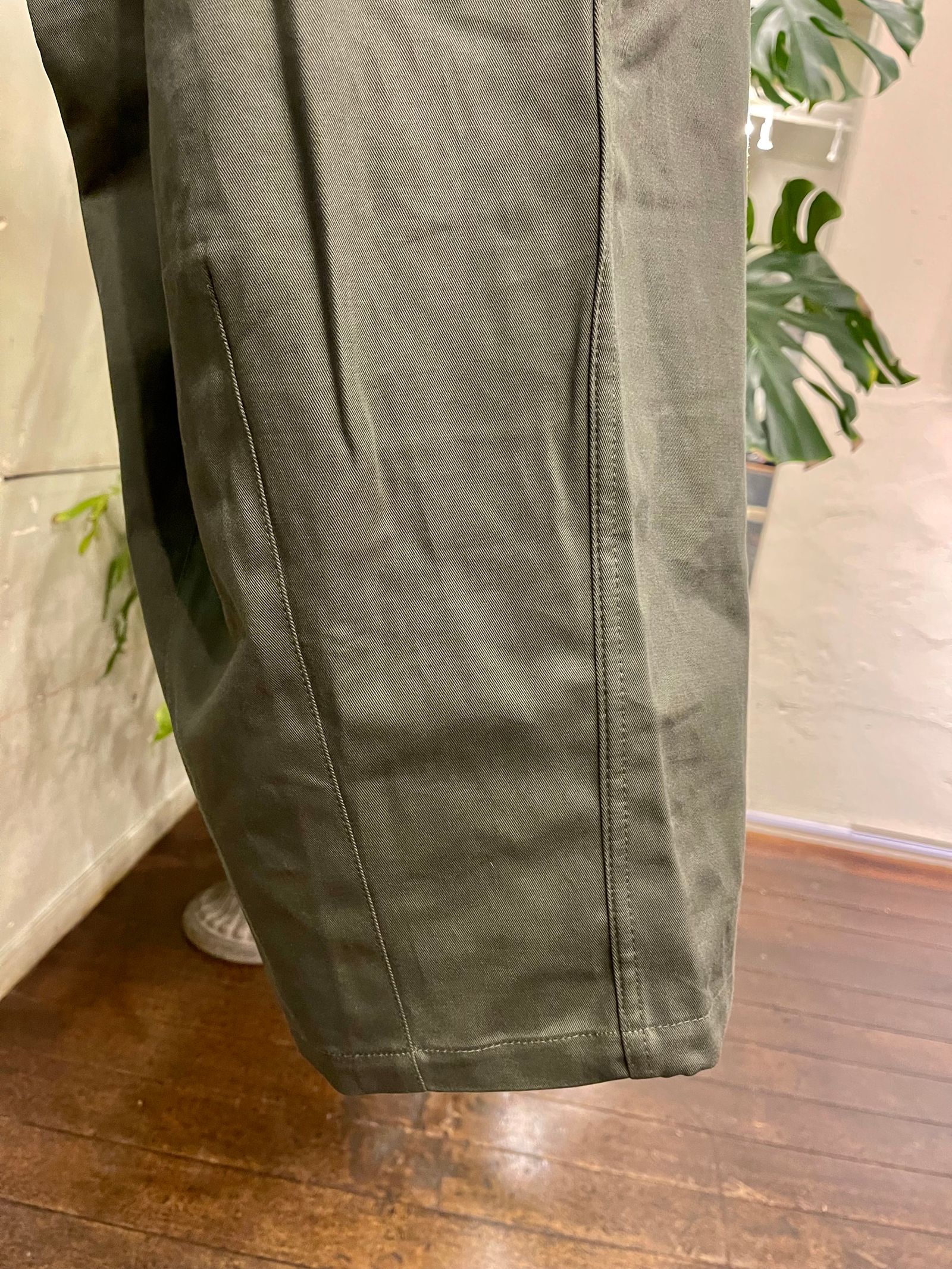 イズネス23SS バルーンカーゴパンツ BALLOON CARGO EZ PANTS(1004AWPT04)KHAKI