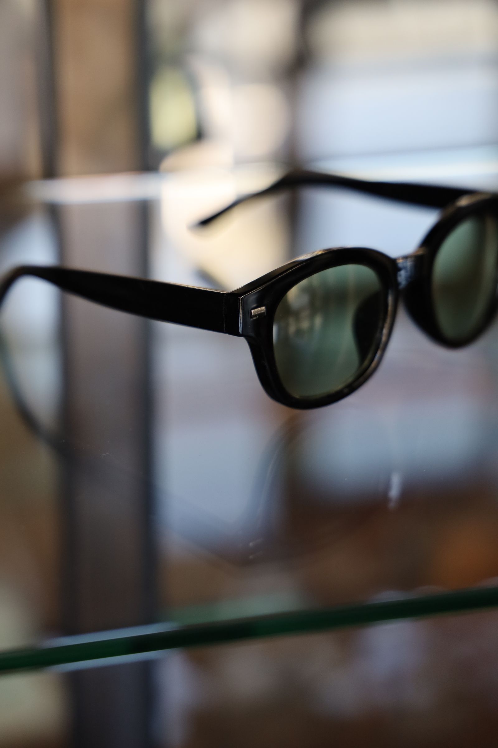 イズネスミュージックサングラス is-ness WALTER SUNGLASSES(WELLINGTON TYPE)BLACK-GREEN