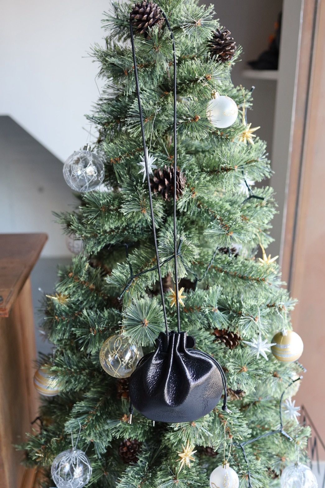 エンダースキーマ バッグpetal sac gloss(yv-b-psg)black☆12月6日(土)発売！