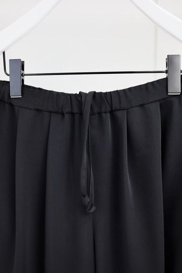 グラフペーパー26SS WOMENS Satin Easy Wide Pants(GL261-40057B)BLACK☆1月10日(土)発売！