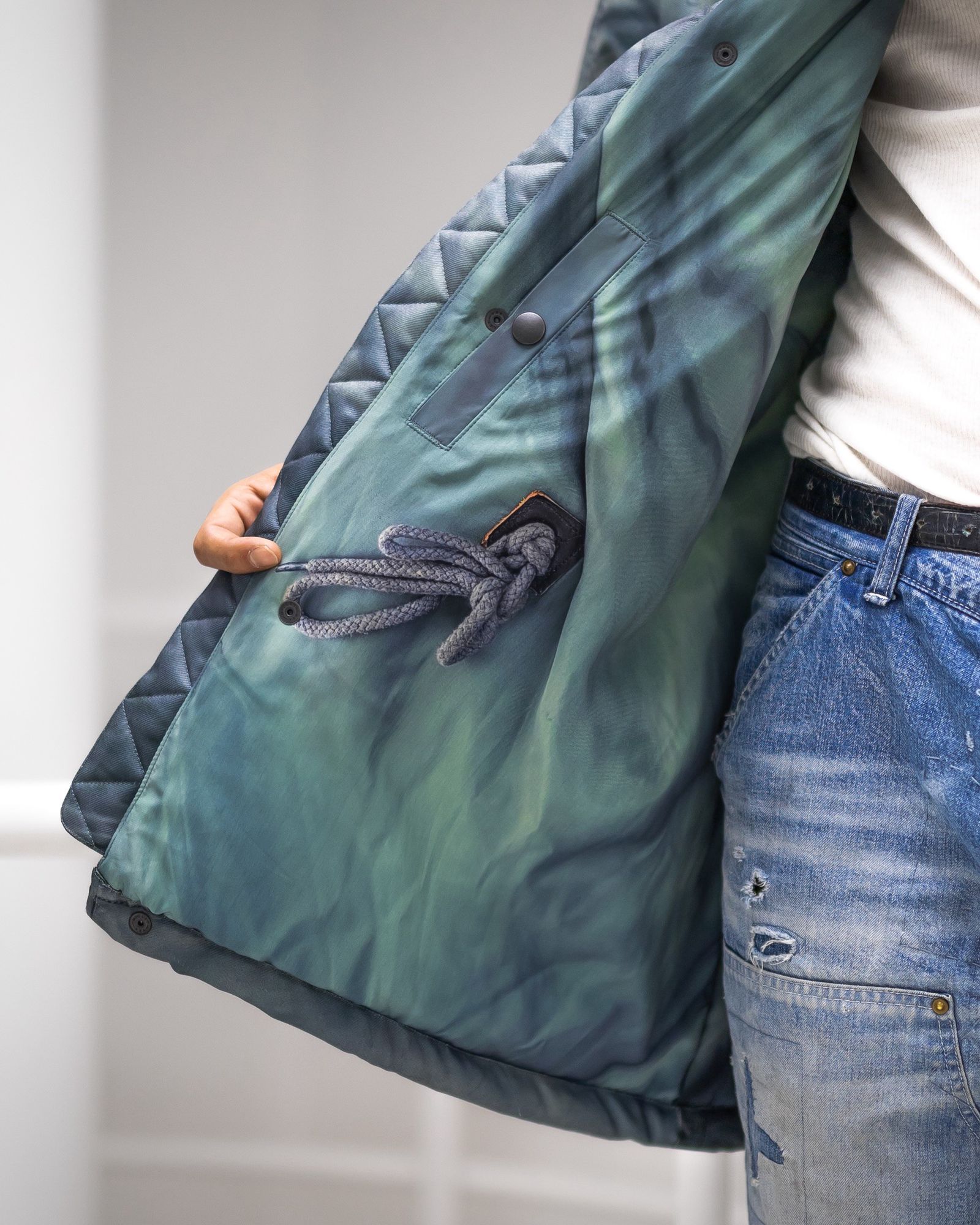 TALKING ABOUT THE ABSTRACTION N3BPRINT PADDET JKT MARKスタイル