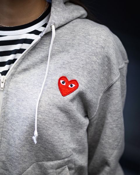 PLAY COMME des GARCONS  ZIP HOODED SWEATSHIRT style.2025.12.13