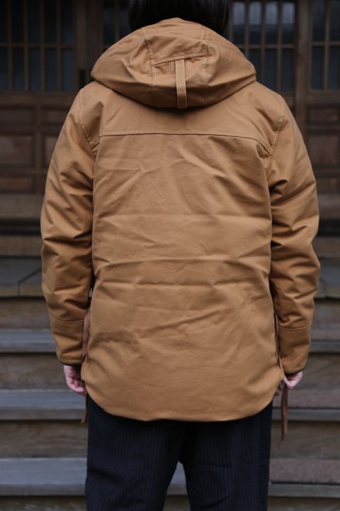 CANADA GOOSE×JUNYA WATANABE MAN綿ダックコラボレーションダウンジャケット(WF-J401-051)"BROWN"style.2020.10.10.