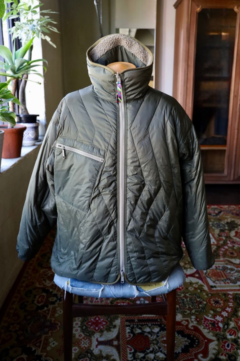 イズネス 25AW REVERSIBLE FLEECE DOWN JACKET is-ness×TAION (25AW_34_1007AWDOWNJK01)KHAKI☆新作発売！