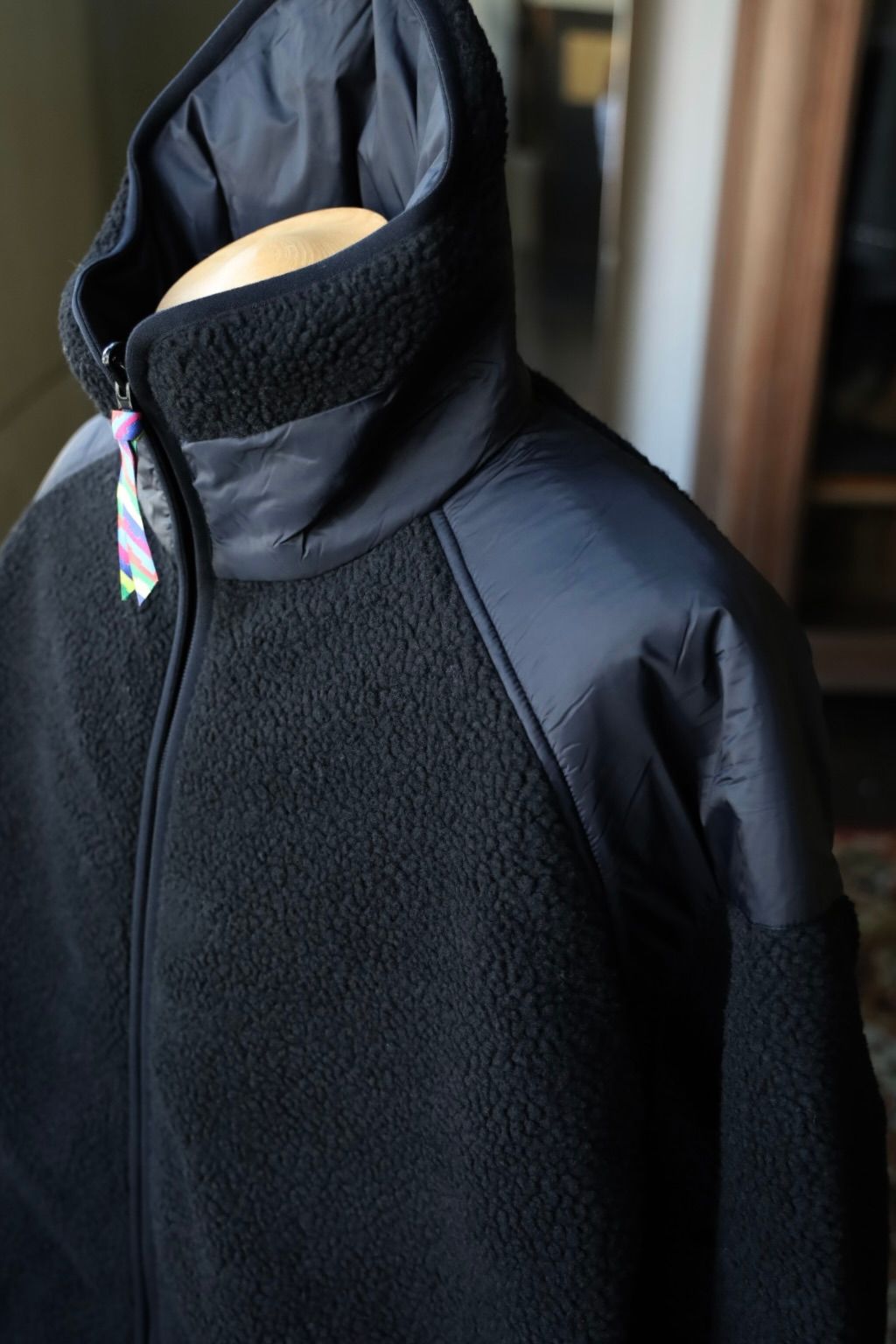 イズネス 25AW REVERSIBLE FLEECE DOWN JACKET is-ness×TAION (25AW_34_1007AWDOWNJK01)BLACK☆新作発売！