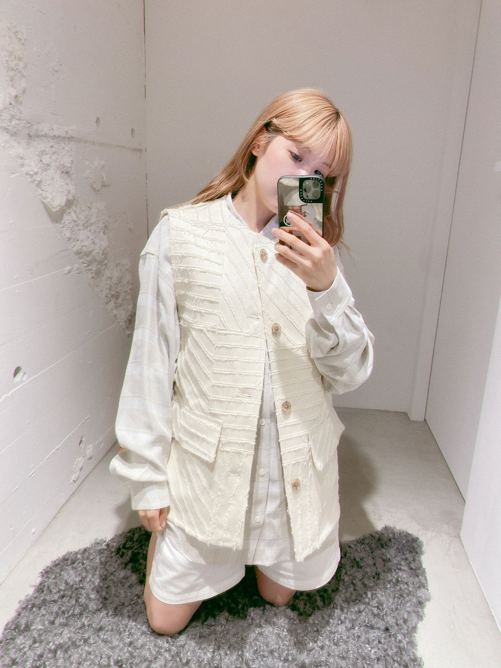 YOKE 新作BONDING OPAL WORK VEST style.2024.2.22