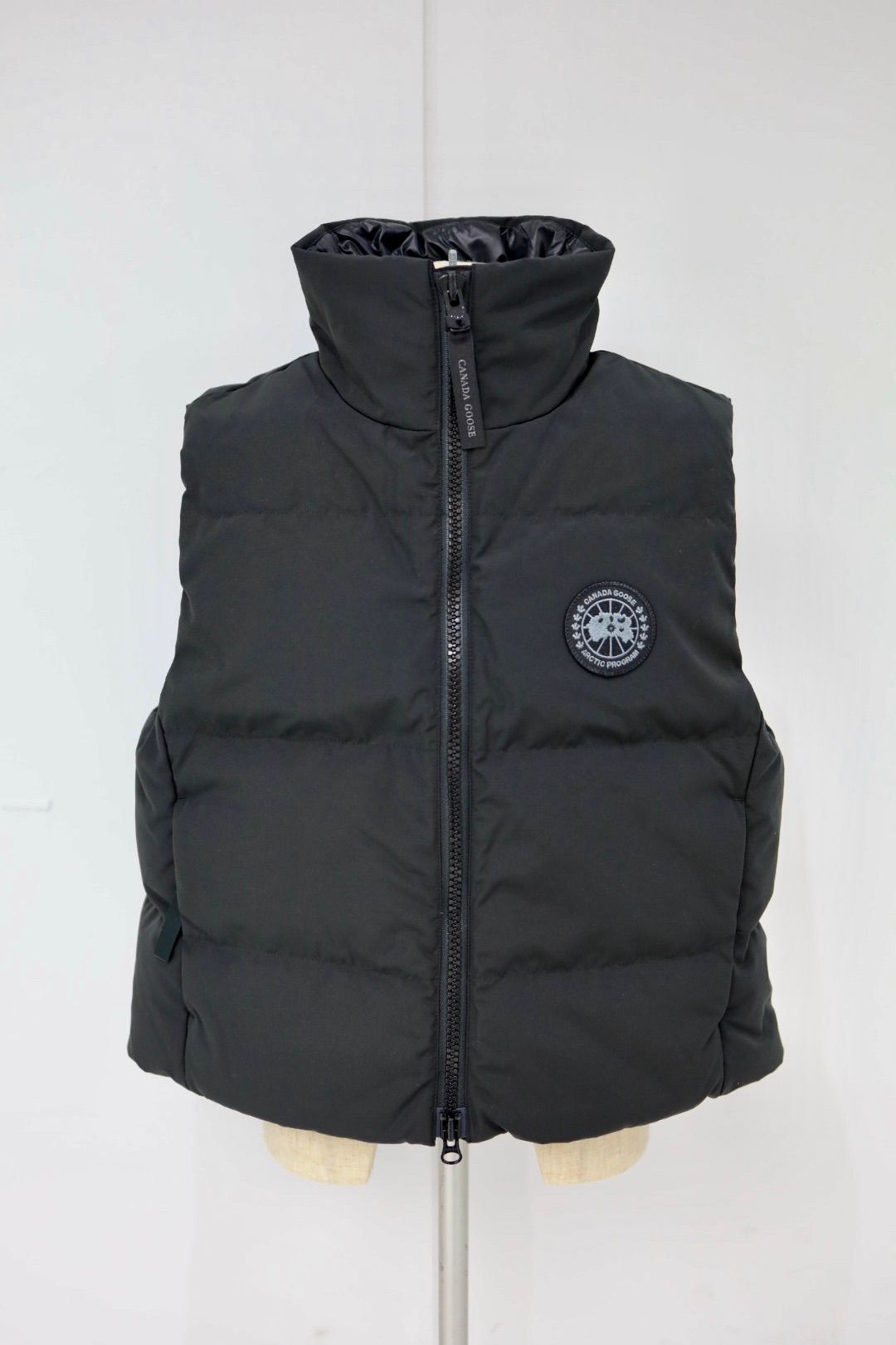 カナダグース レディース Grandview Cropped Vest Black Label(2267WB)Black☆新作発売！