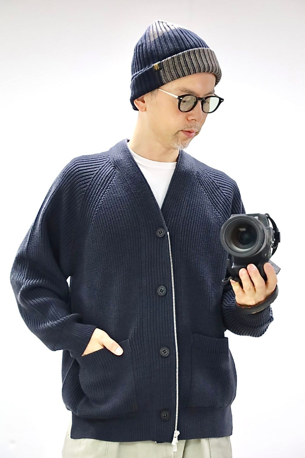 コムデギャルソンオム26FW BATONERブリーチ加工ニットキャップ (HR-N005-051-2)NAVY☆8月7日(金)発売！