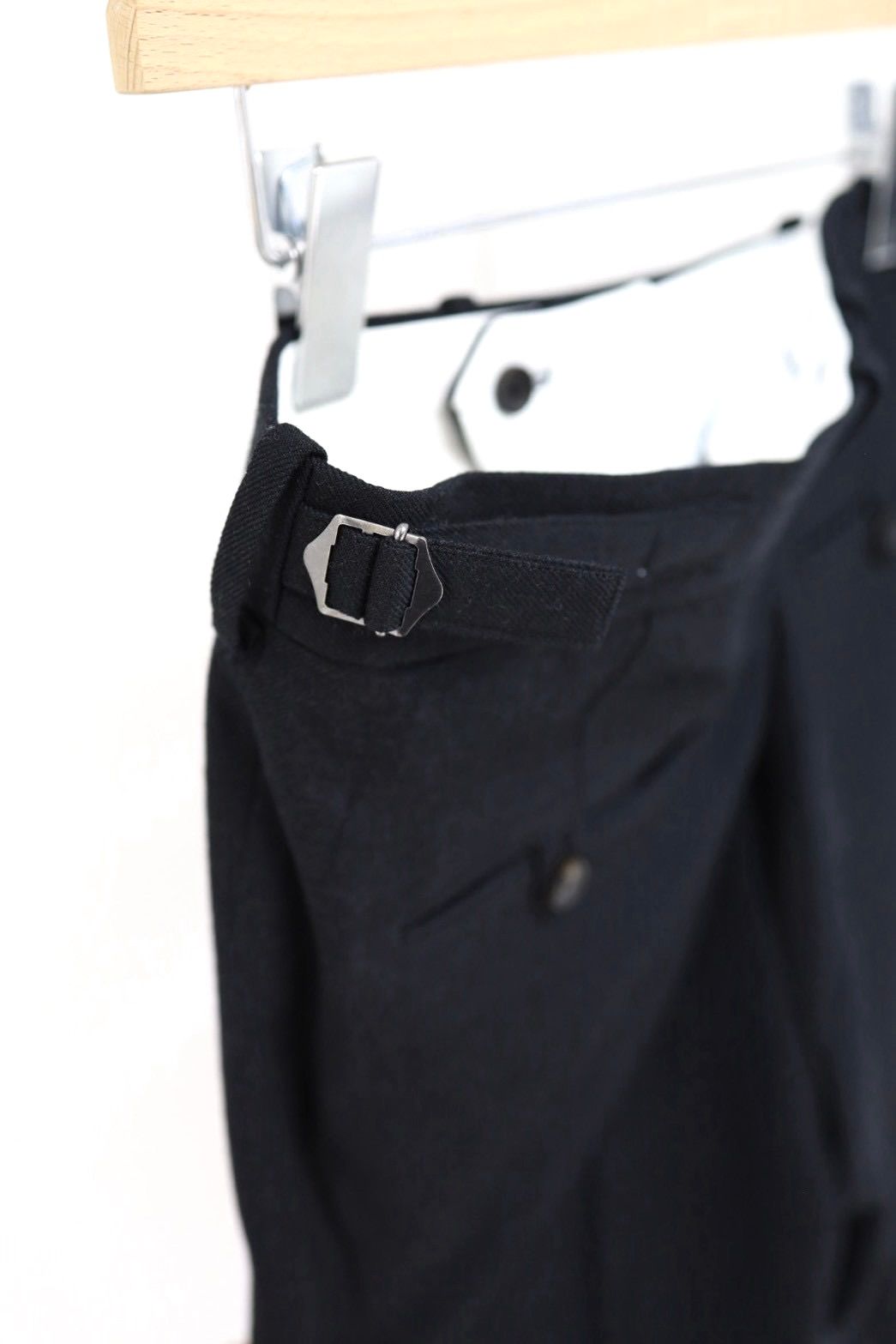 マーカ 26AW REGULAR FIT STRAIGHT TROUSERS(M26C10PT03C) CHAMBRAY BLACK☆新作発売！
