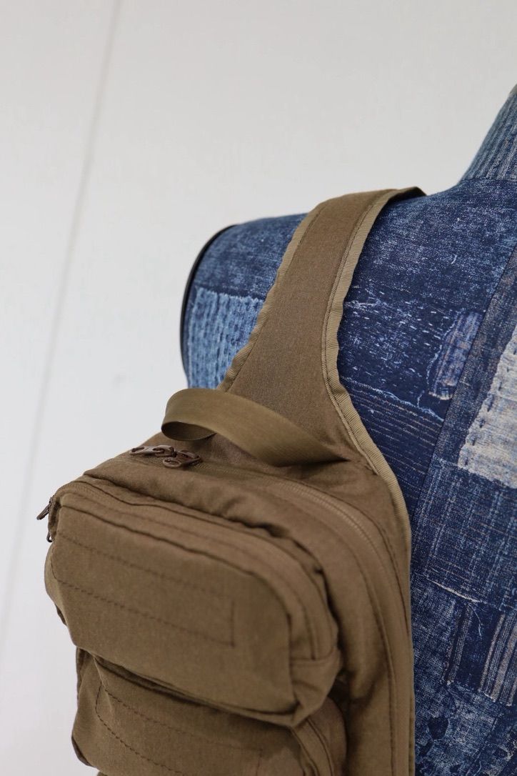 グラフペーパー  Fine Wool Saxony Medium Shoulder Bag(GU263-90428)BROWN☆10月10日(土)新作発売！
