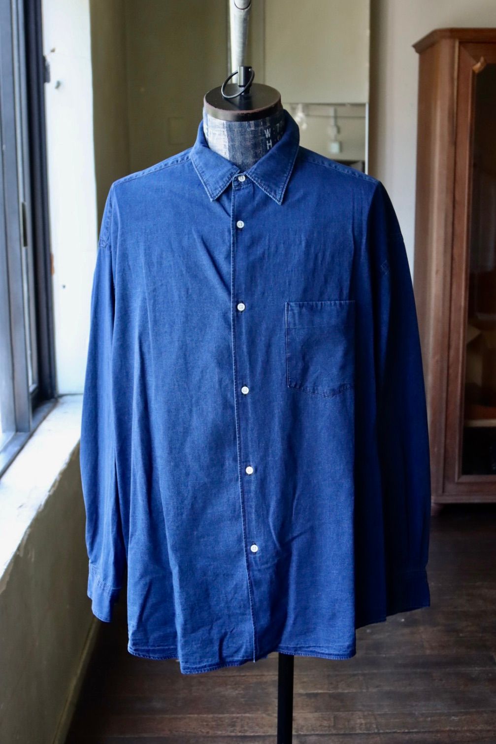 グラフペーパー SIDOGRAS Indigo Poplin L/S Oversized Regular Collar Shirt(GM252-50045)DARK FADE☆8月2日(土)発売！