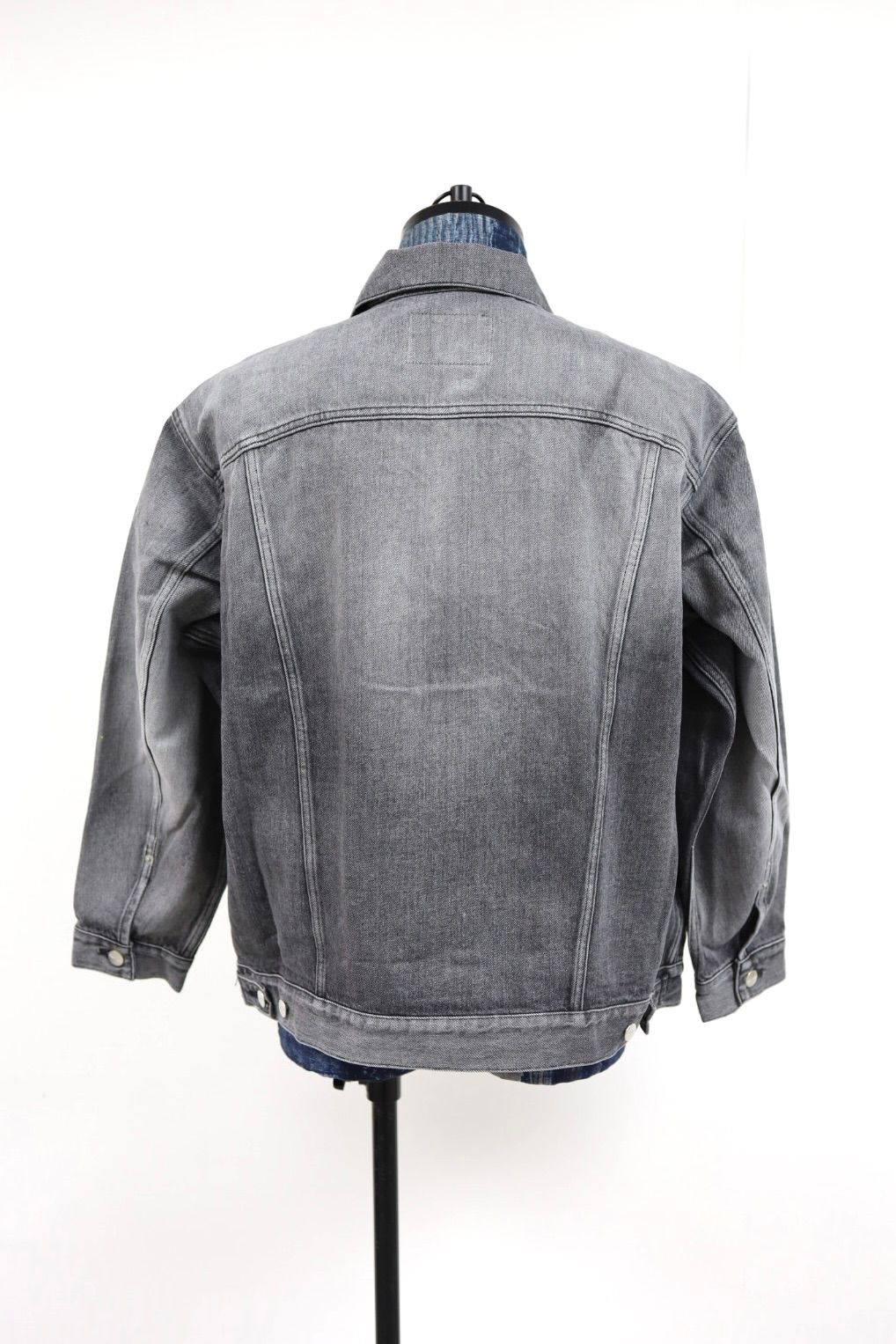 グラフペーパー  Selvage Denim Trucker Jacket(GU261-20055LB)BLACK_LIGHT FADE★1月24日(土)発売！