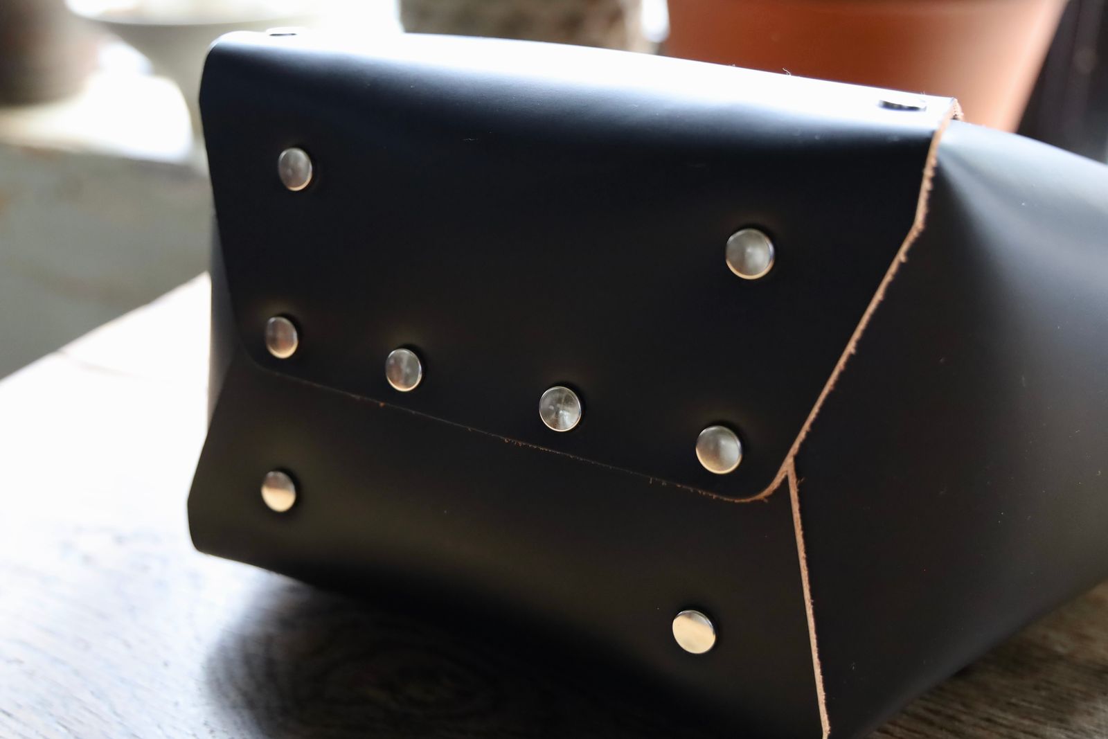 エンダースキーマ  ハンドルバッグ assemble pyramid bag M(vs-rb-apm)black☆3月15日(土)12:00発売！