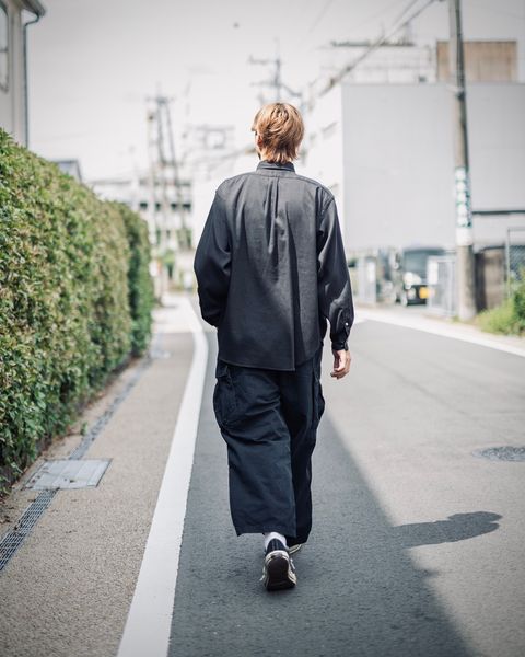 A.PRESSE Twill Regular Collar Shirt style