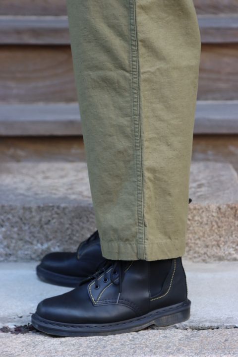 Ets.MATERIAUX Regular collar shirt(INK BLACK)style.