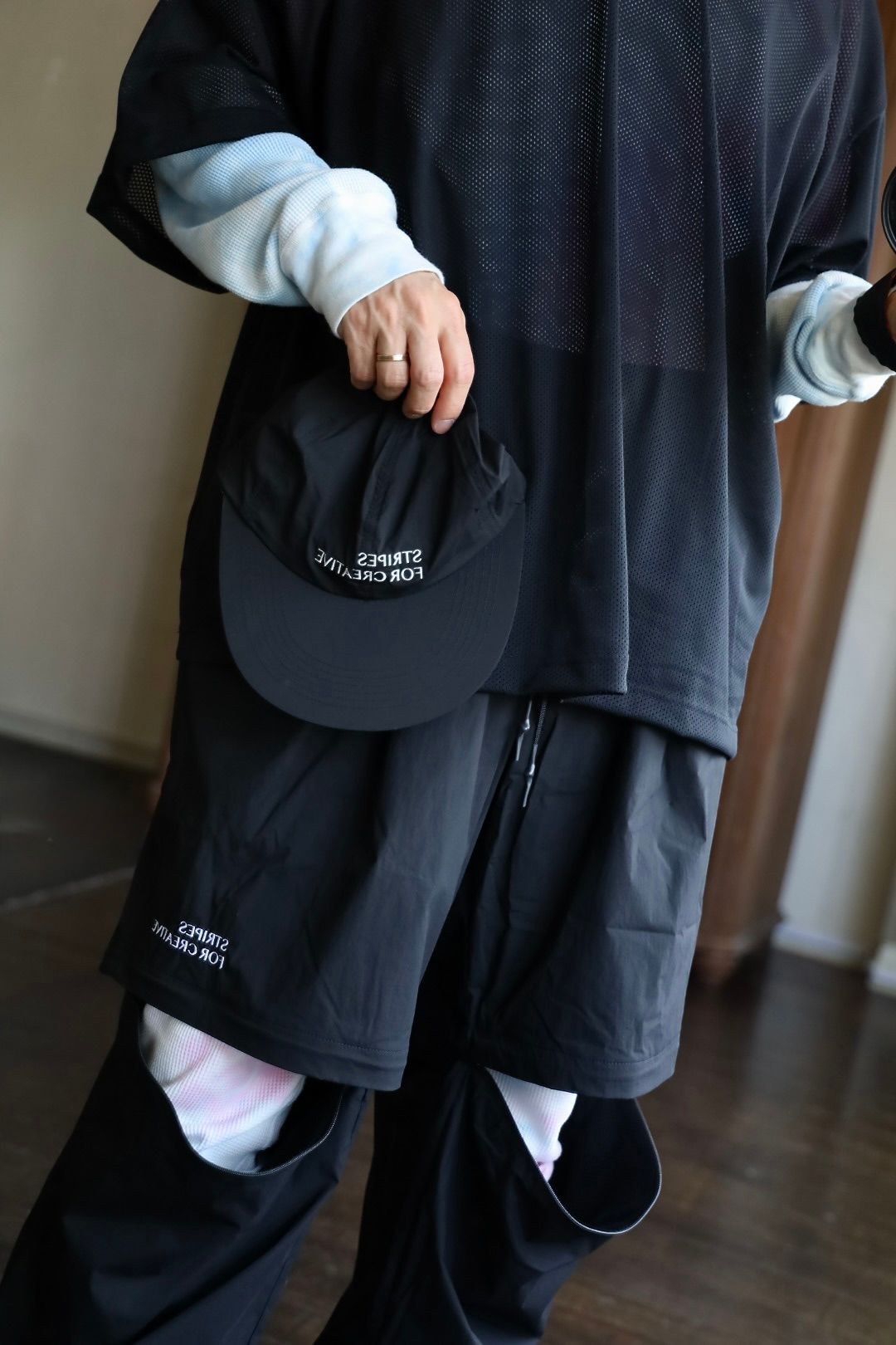 S.F.C SUPER WIDE DETACHABLE PANTS"BLACK"スタイル