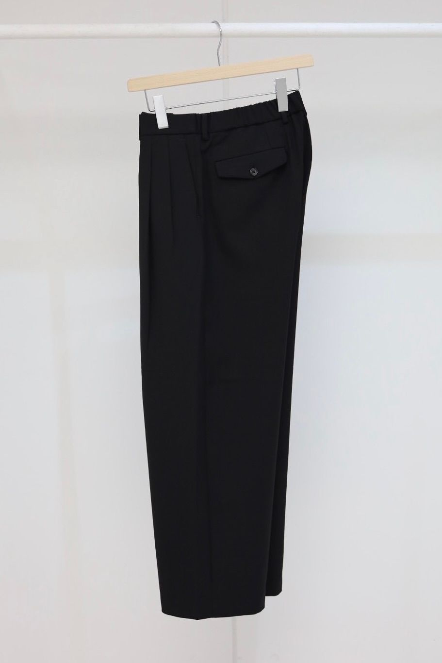 MARKAWARE 26SS TRIPLE PLEATED WIDE TROUSERS(A26A13PT02C)☆新作発売！