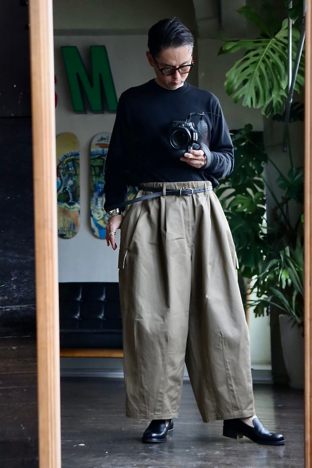 イズネス23SS バルーンカーゴパンツ BALLOON CARGO EZ PANTS(1004AWPT04)BLACK - FREE