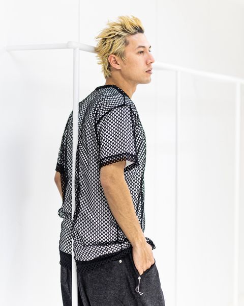 PLAY COMME des GARSONS BLACKエンブレムメッシュTシャツ ☆ 新作発売！