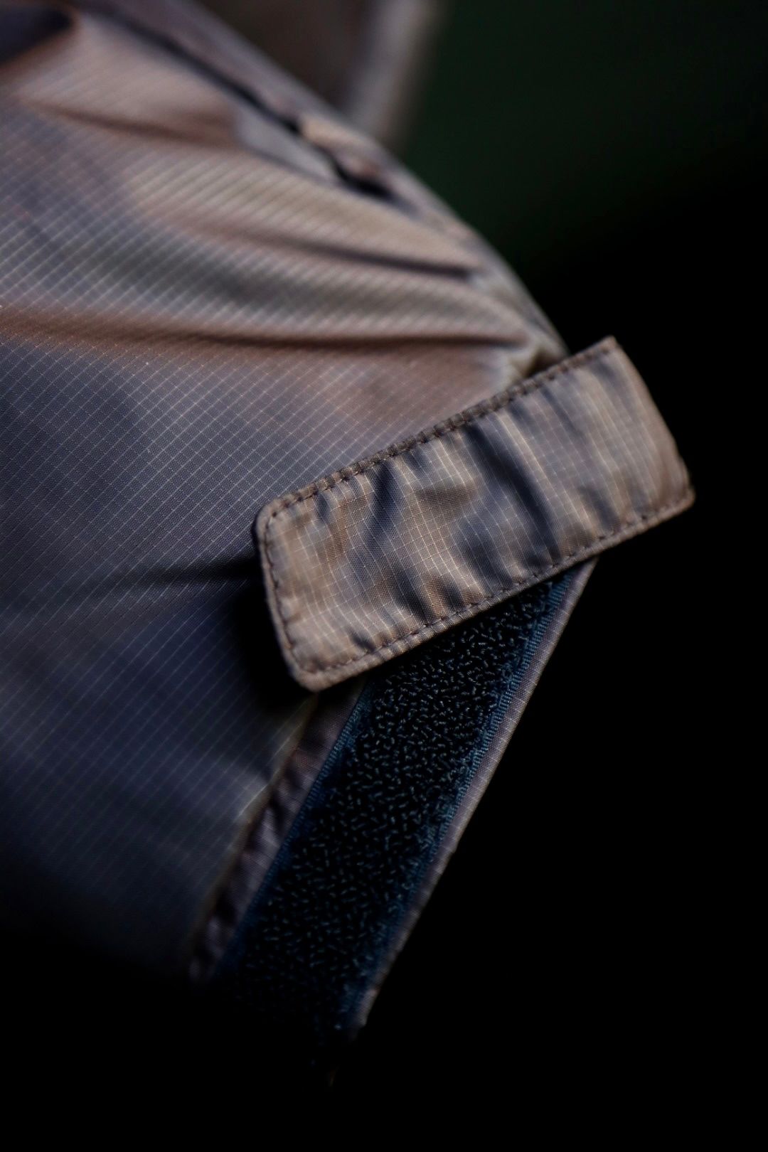 イズネス 23AW FUNCTIONAL DOWN JACKET is-ness×NANGA (1005AWDOWNJK01)BROWN