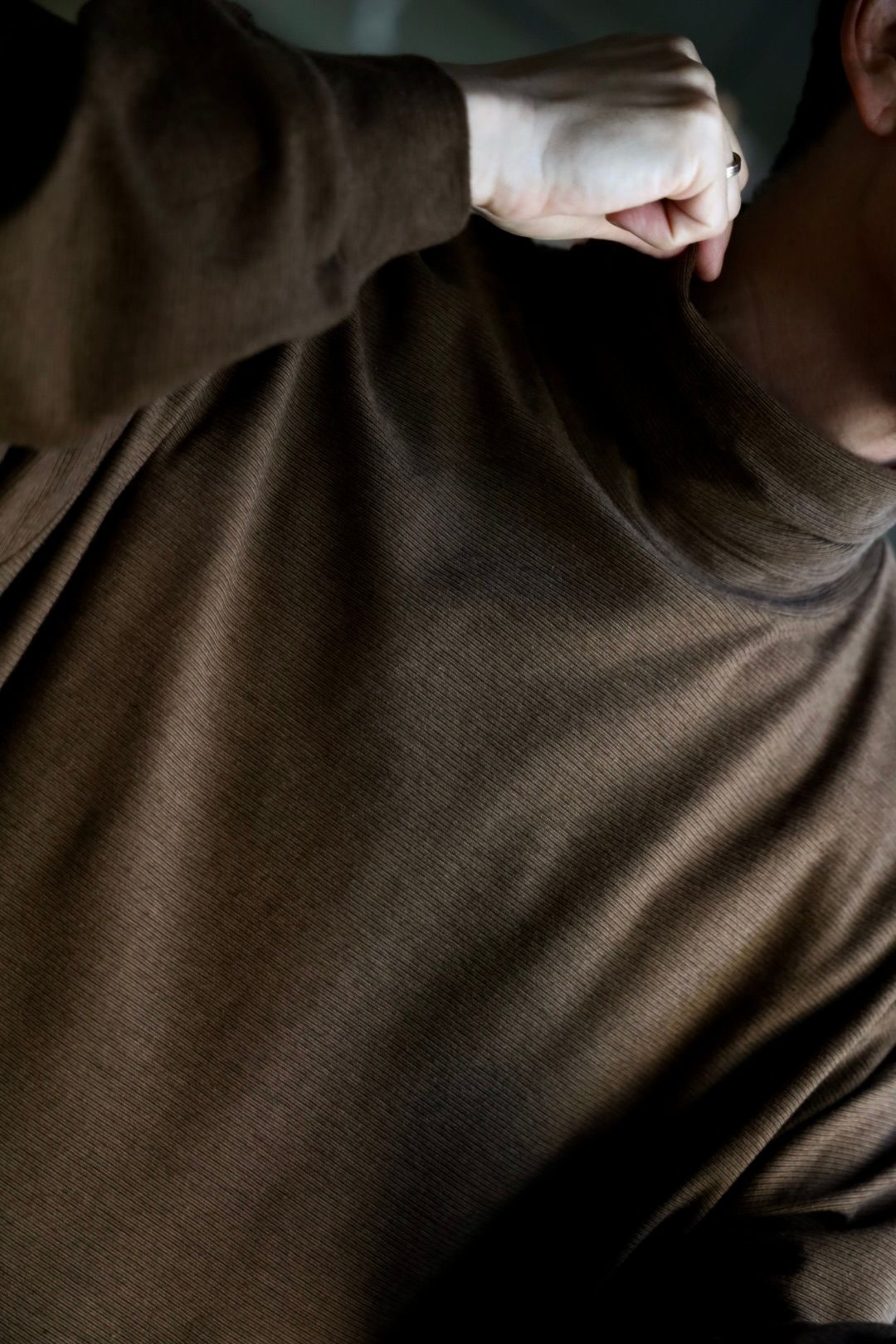 グラフペーパー Cotton Wool Ripple High Neck L/S Tee(GM263-70305)BROWN