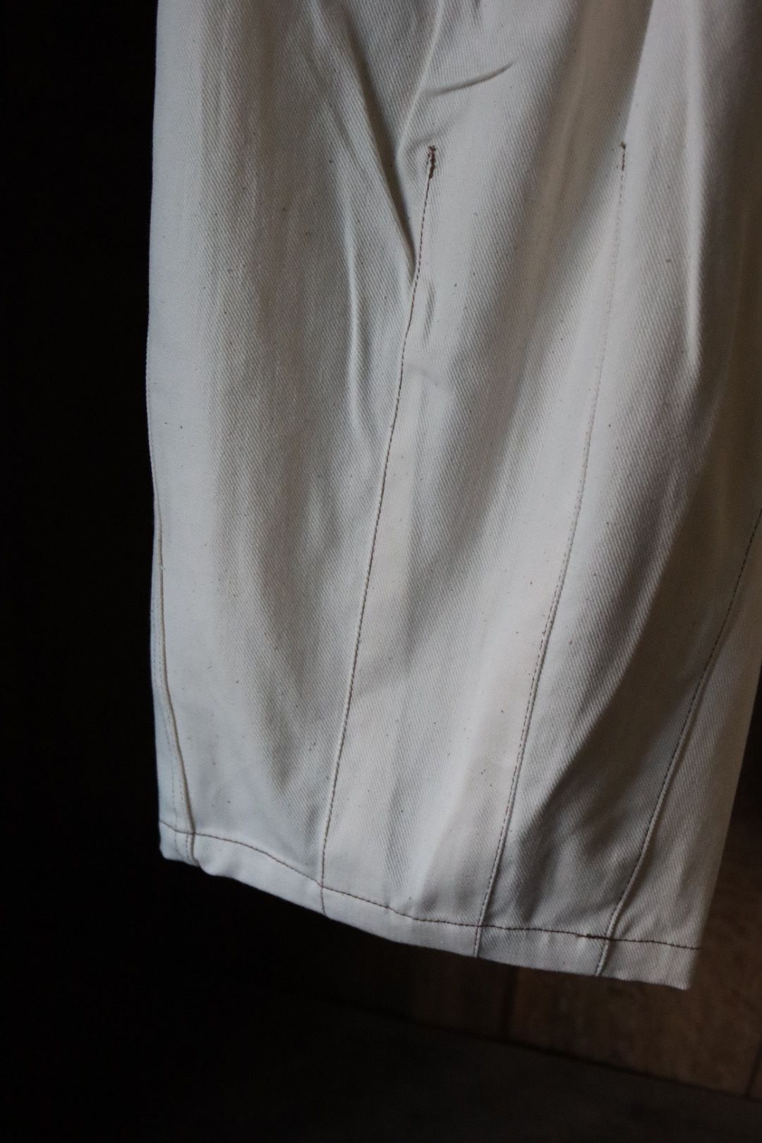 イズネス 24SSバルーンベイカーパンツBALLOON BALER PANTS (1006SSBALOONPT01)ECRU☆1月12日(金)発売！