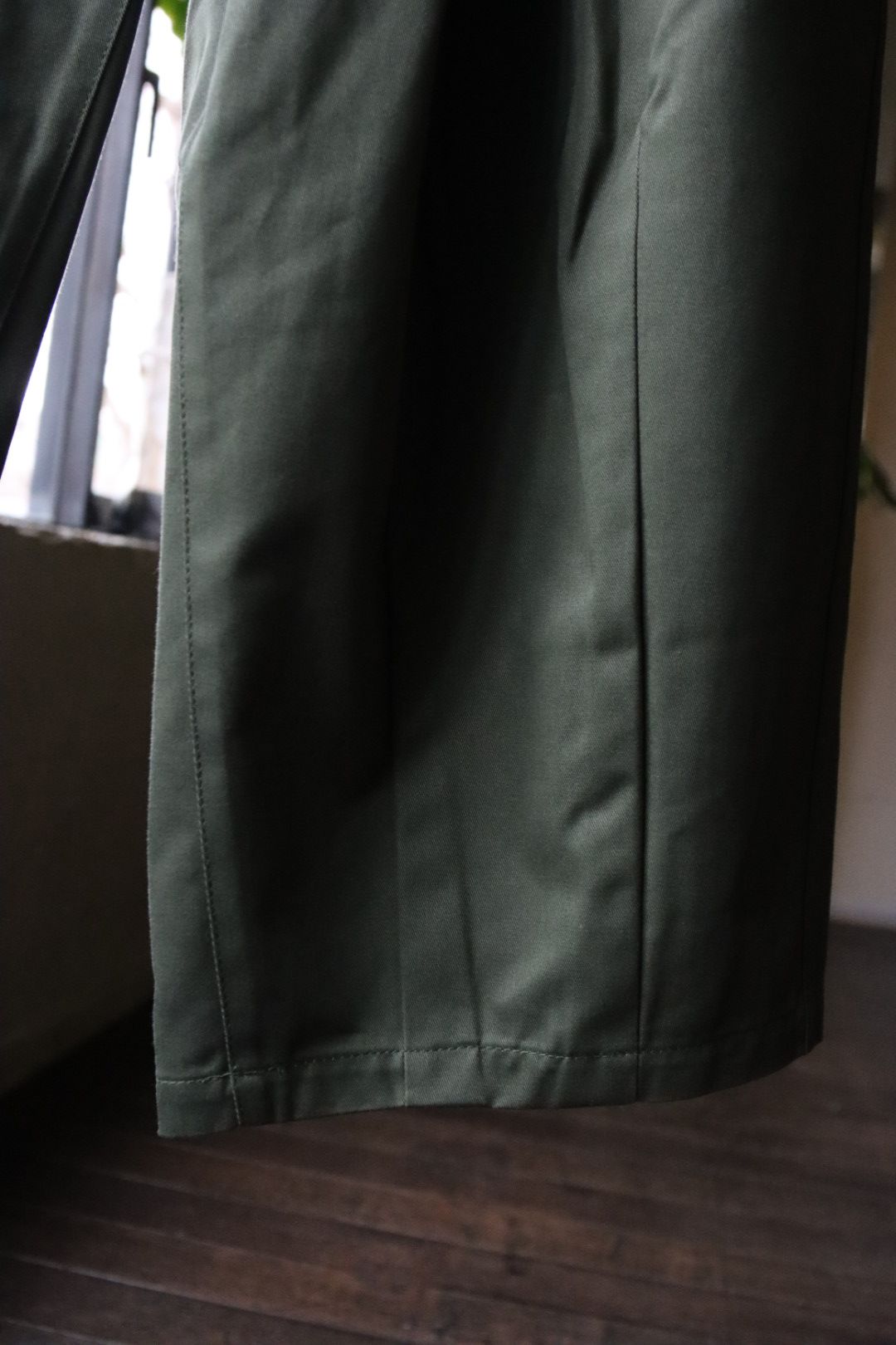 イズネス23SS バルーンイージーパンツ BALLOON EZ PANTS(28PT01T01-1)KHAKI☆2月23日(木)発売！