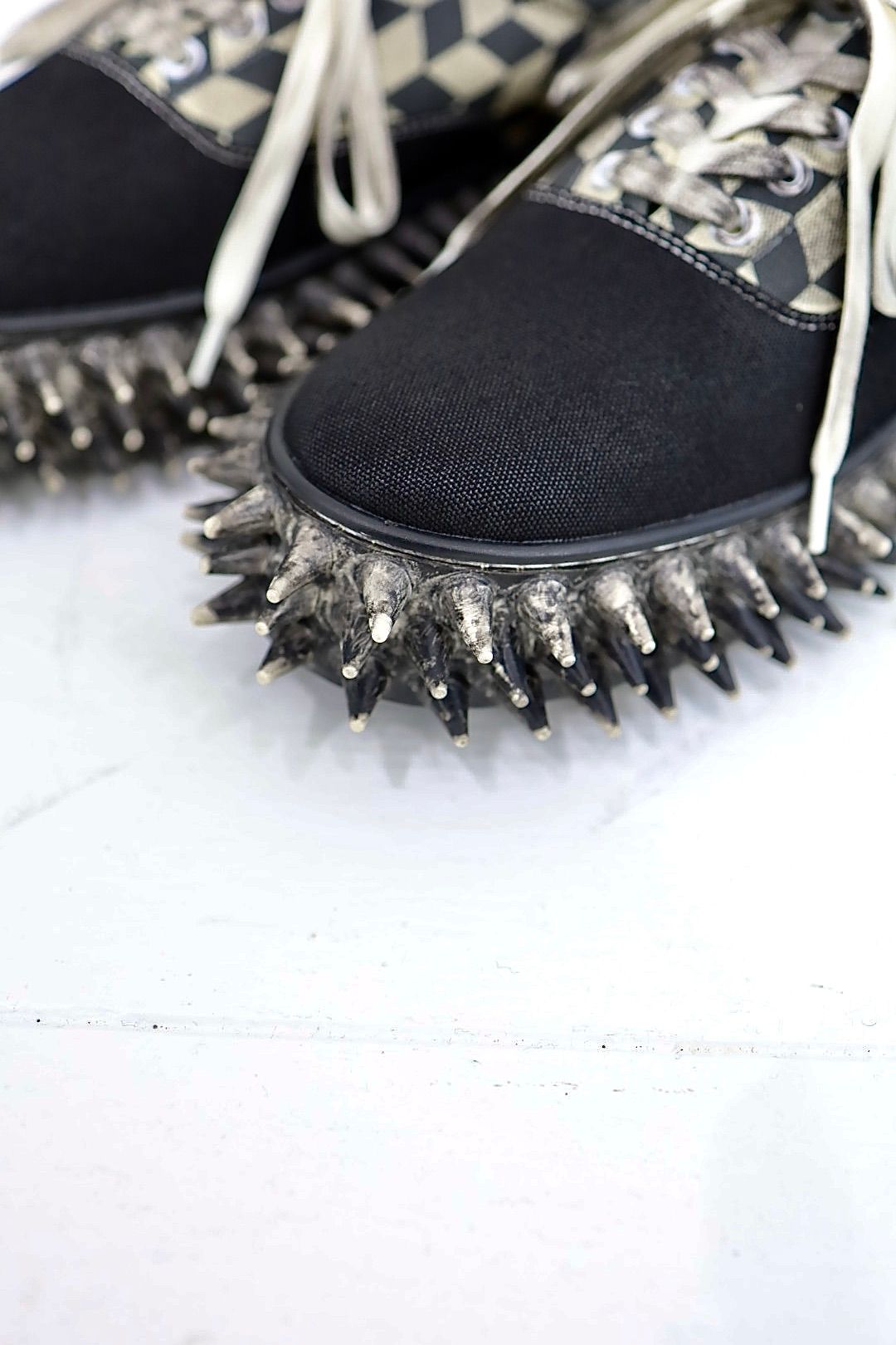 doublet 26ASS スニーカーDIRTY SPIKE CANVAS SNEAKER (26SS76FT68)BLACK☆12月13日(土)発売！