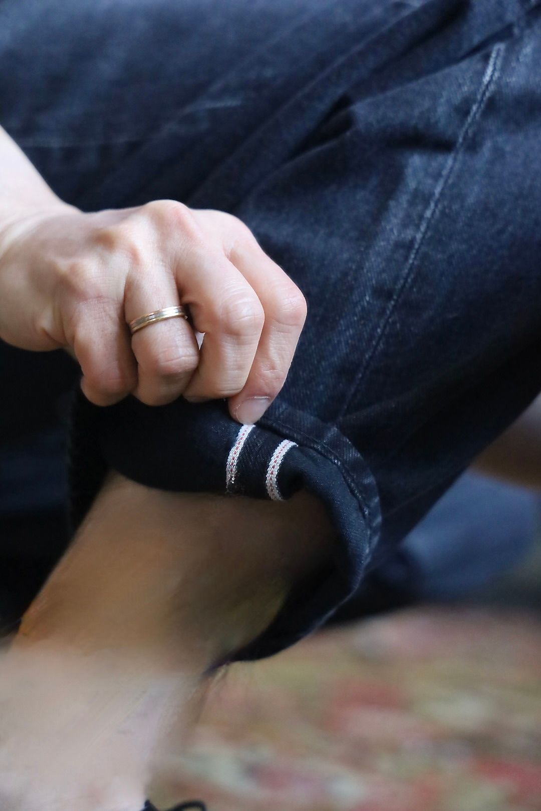 グラフペーパー Selvage Denim Two Tuck Tapered Pants(GU261-40060DB)BLACK_DARK FADE