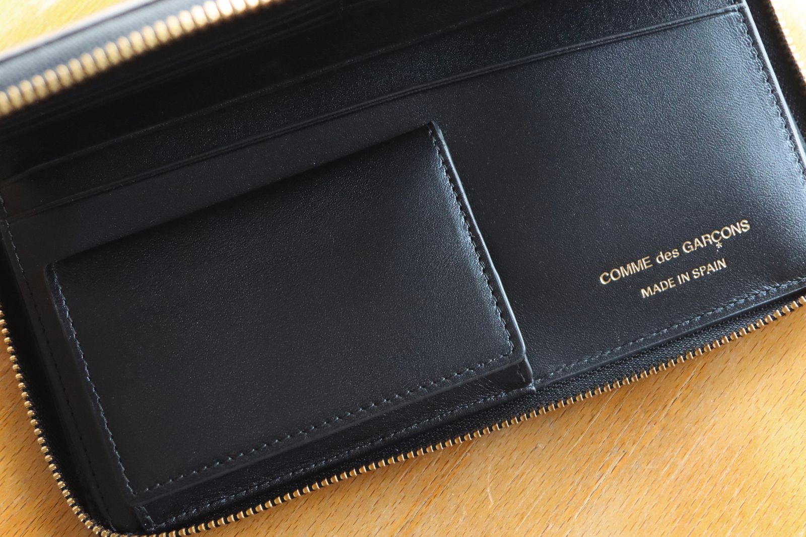 新品 コムデギャルソン ウォレット SA0110HL 黒 ロゴ 長財布 レザー コムデギャルソン長財布 Huge Logo SA0110HL 黒