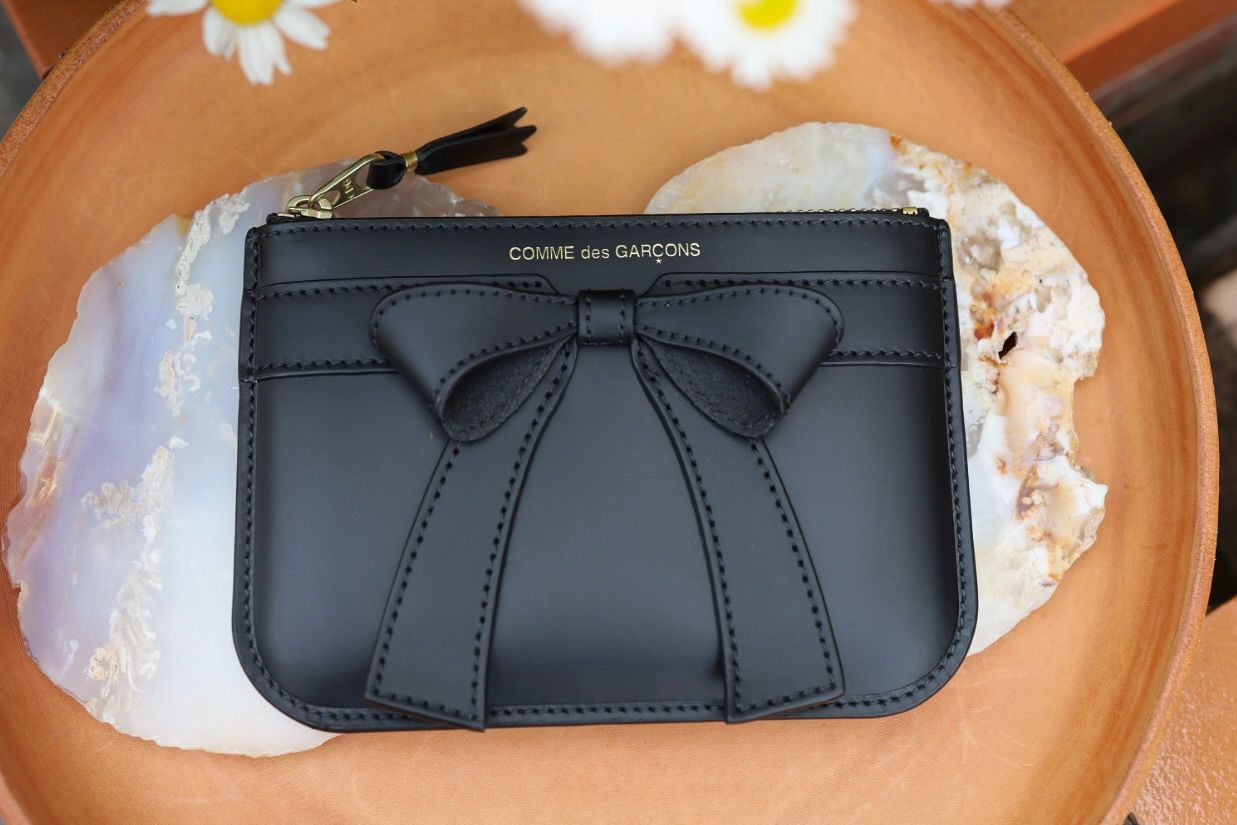 コムデギャルソン 財布Big Bow Zip Pouch(8Z-O810-051)Black