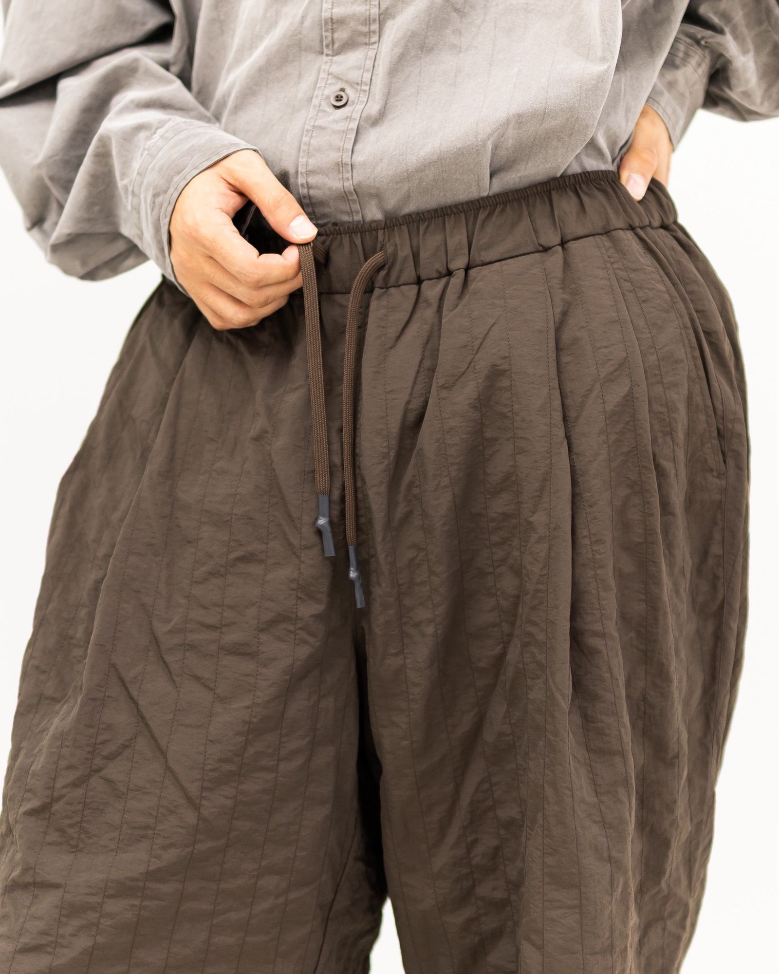 S.F.C 25FW エスエフシー NEW WIDE TWO TUCK PANTS(STITCHED NYLON) (SFCFW25P06)D.Brown☆9月20日(土)発売！