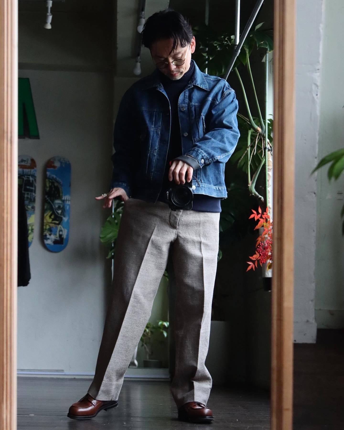 A.PRESSE Dead Stock Linen Trousersスタイル