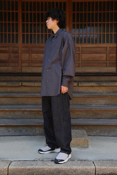 Graphpaper Broad L/S Oversized Regular Collar Shirt(GM212-50110B) style. 2021.05.23.