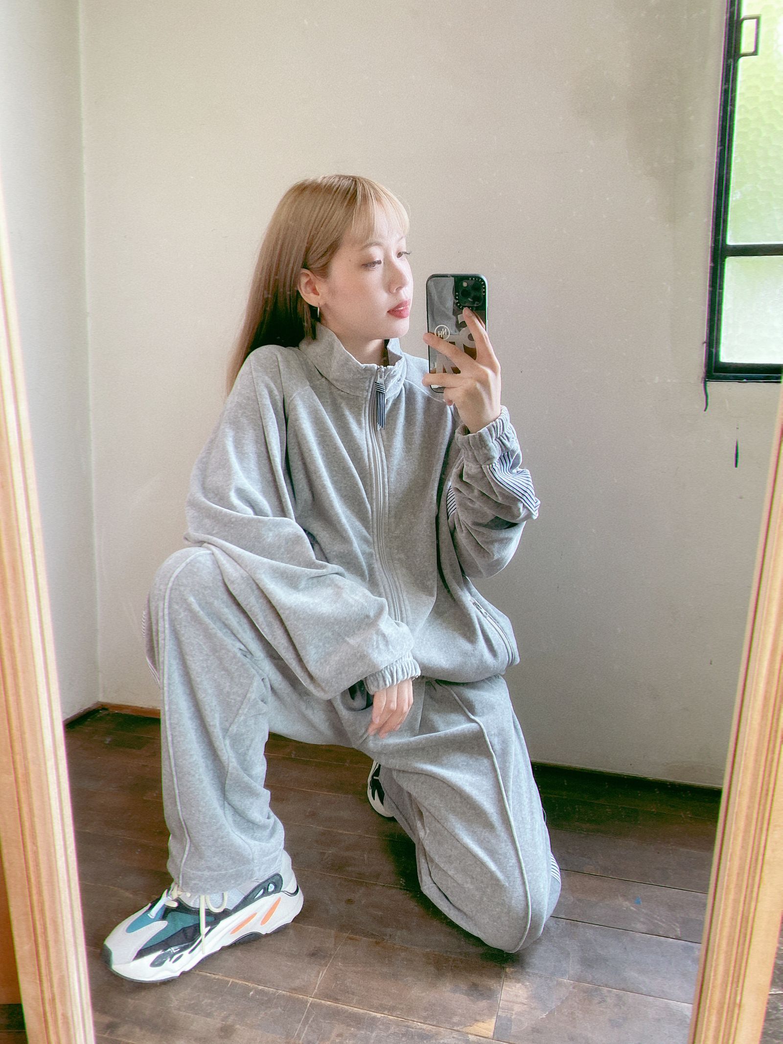S.F.C-Stripes For Creative- 10月14日(土)発売！VELOUR TRACK JACKET style.2023.10.13