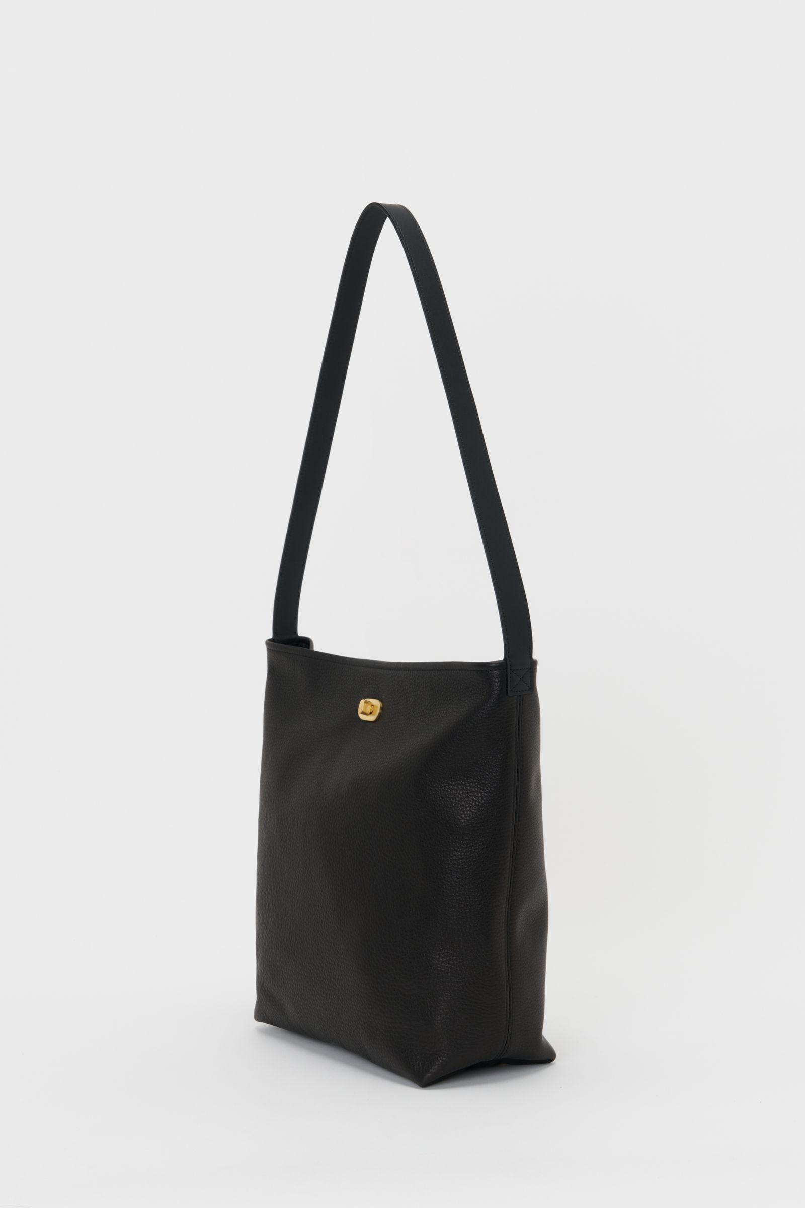 エンダースキーマ バッグ twist shoulder large(zw-b-tsb)black☆6月13日(土)発売！