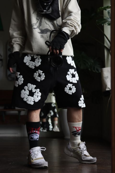 レディメイド×デニムティアーズSWEAT SHORTSスタイル