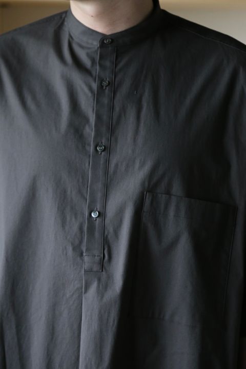 Graphpaper Stretch Typewriter Stand Collar Short Yoke Sleeve Shirt(GM212-40615B) style.2021.6.12