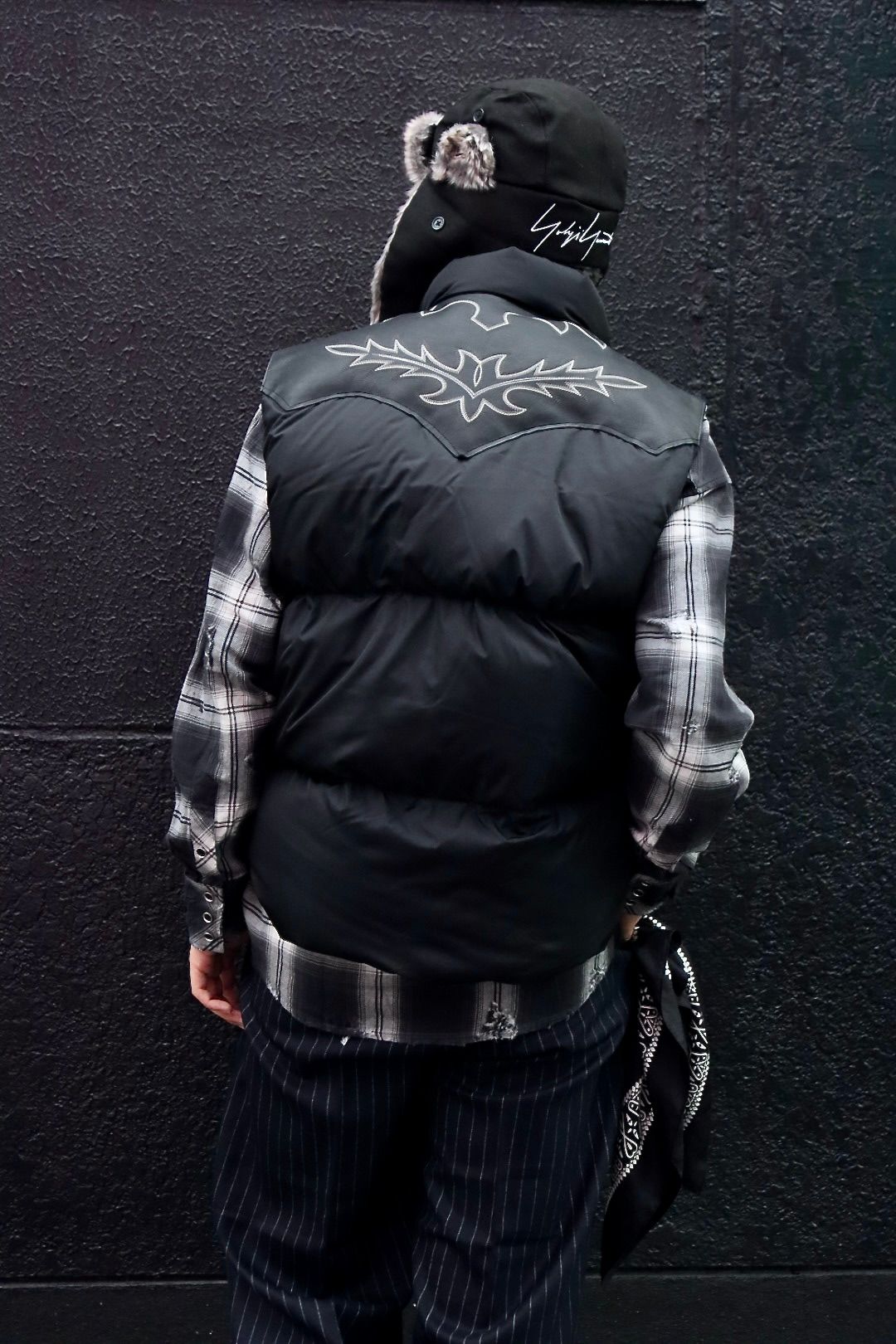 RAFU ラフ 23AW ダウンベスト RMFC DOWN VEST W/EMB'D BLACKスタイル