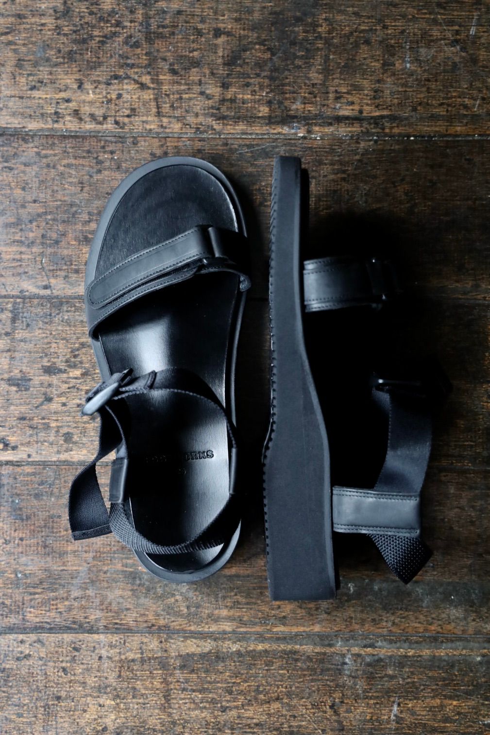 FOOTWORKS ブラック サンダル 26 FOOTWORKS - FOOTWORKSフットワークス New Sandals with Velcro