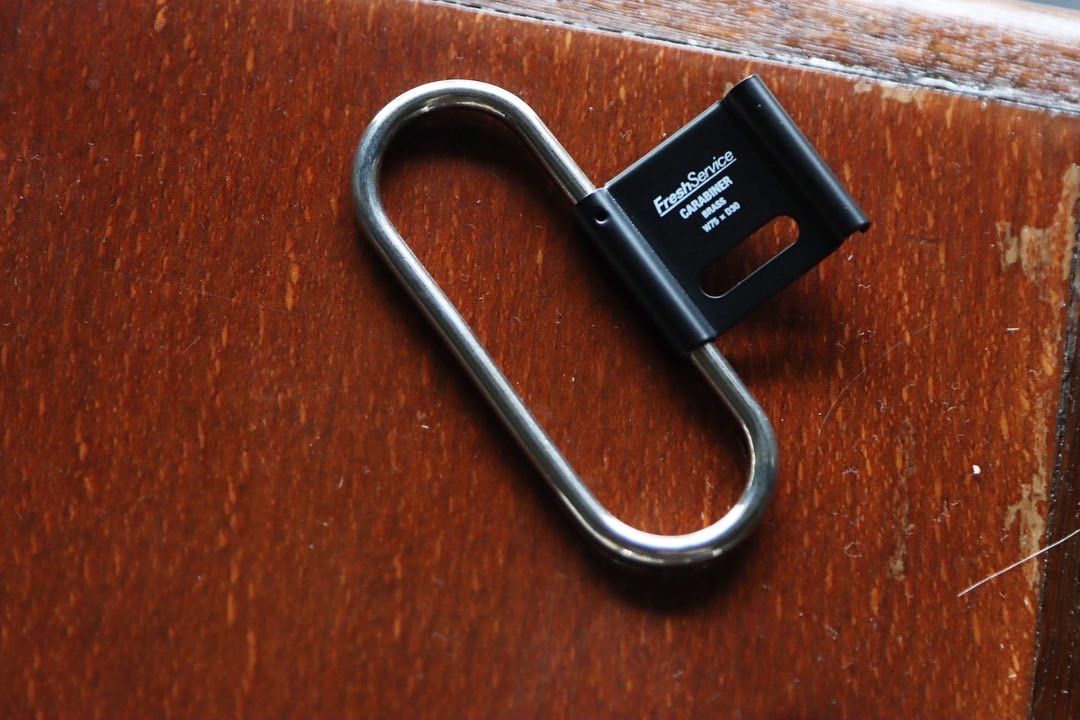 フレッシュサービス カナビナキーリング CARABINER KEYRING(FSP243-99046B)BLACK☆再入荷！