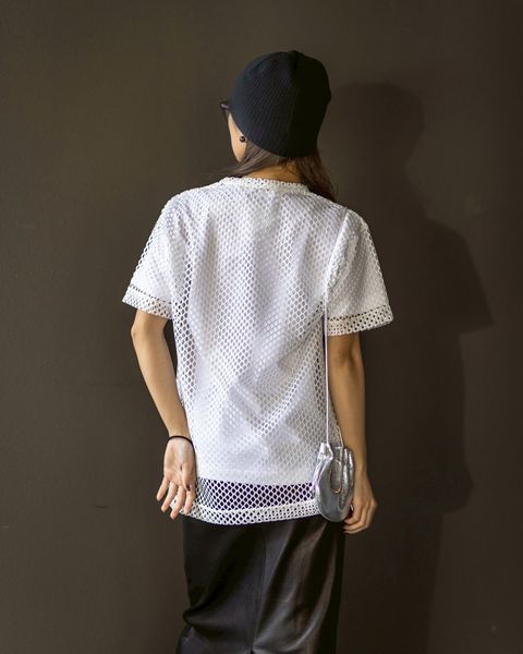 PLAY COMME des GARCONS  BLACKエンブレムメッシュTシャツ style.2025.12.13