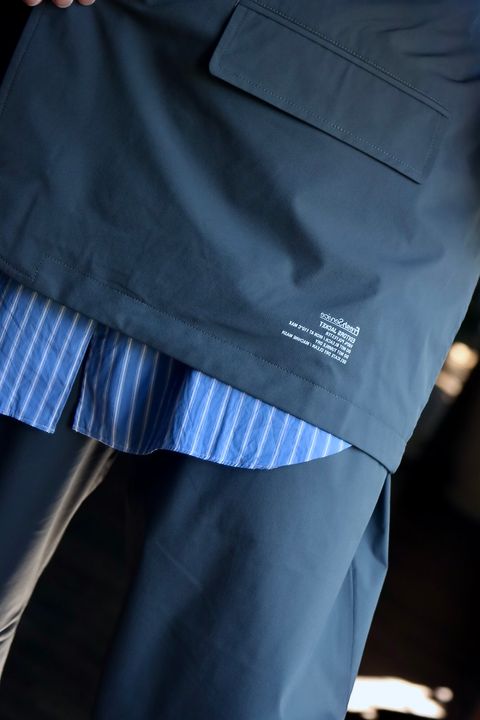 FreshService × HOUYHNHNM “EDITOR’S JACKET” & “EDITOR’S TROUSERS”GRAYスタイル