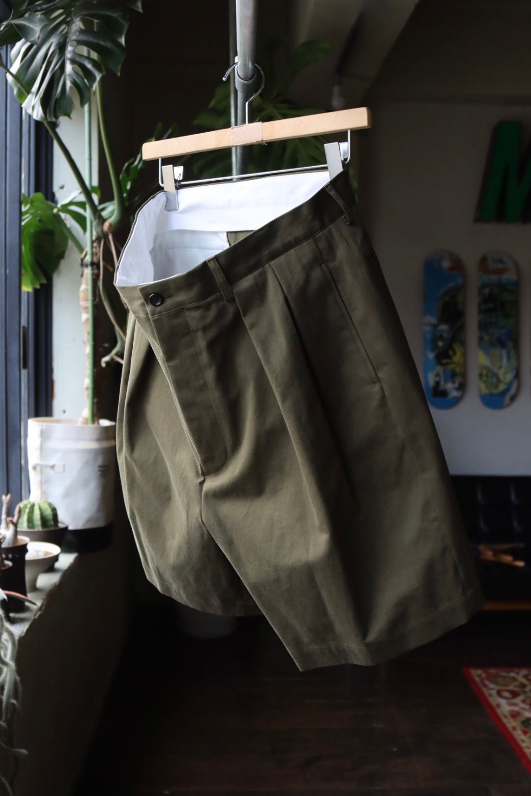 アプレッセショーツTwo Tuck Chino Short ECRU 非対面買い物 icqn.de