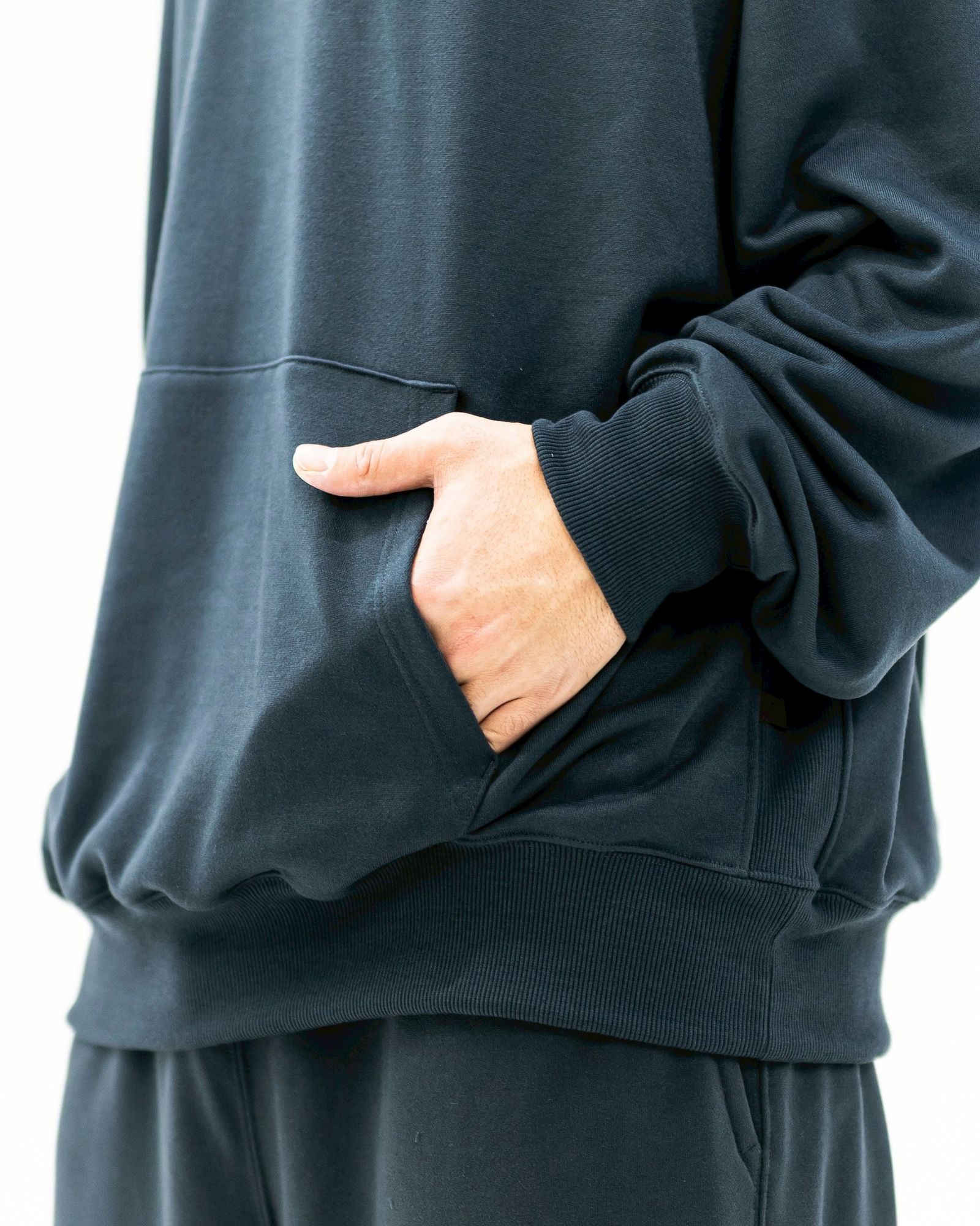 DAIWA PIER39 TECH SWEAT HOODIE(INK BLACK)1月24日(土)新作発売！