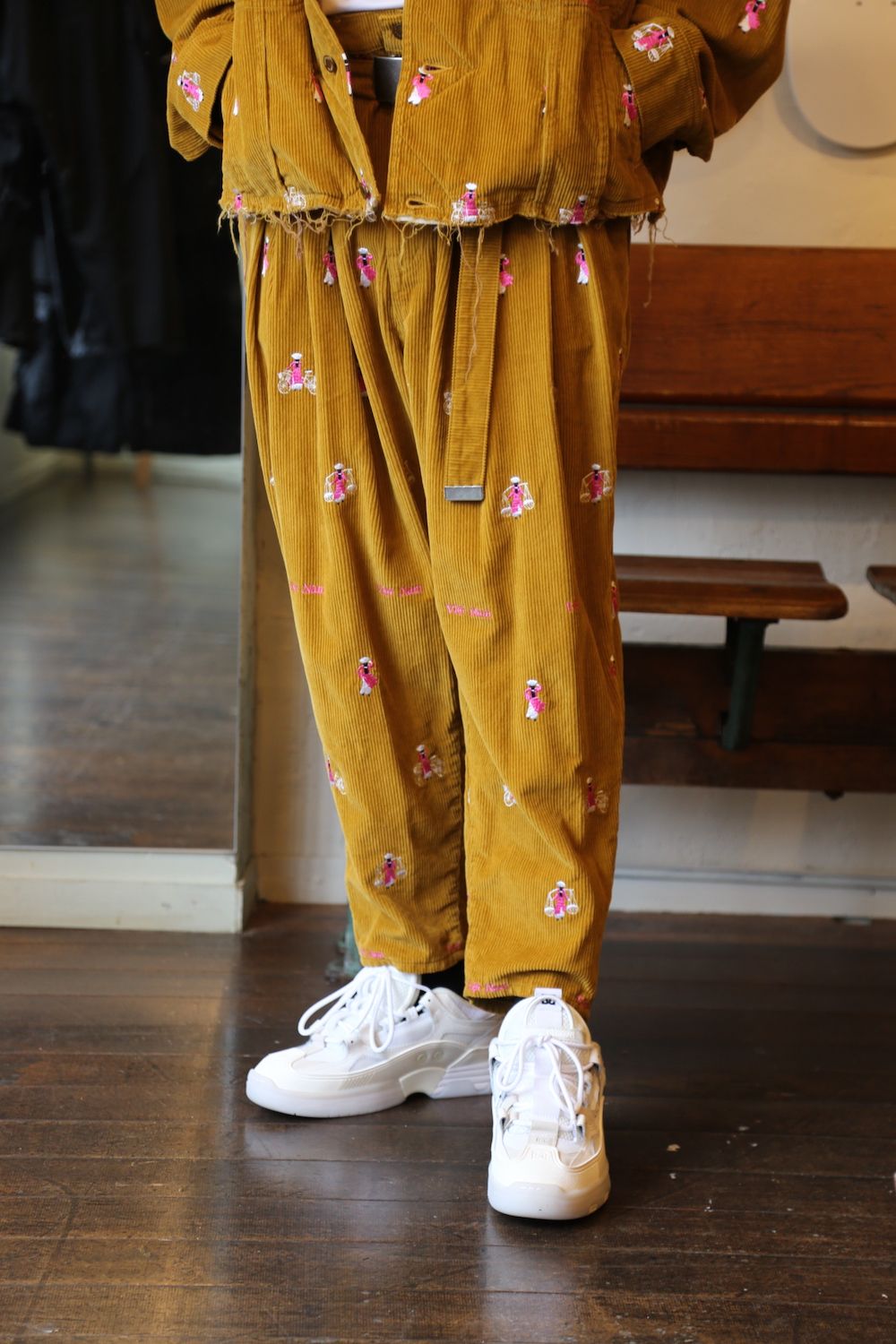 VETNAM EMBROIDERY COURDUROY JACKET & VETNAM EMBROIDERY WIDE TAPERED TROUSERSセットアップスタイル.2020.9.12.